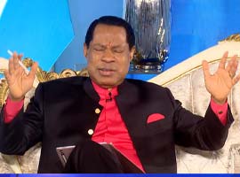 PASTOR CHRIS PRAYS FOR SYRIA